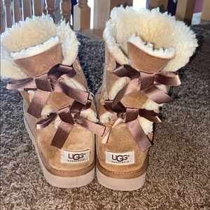 UGGS